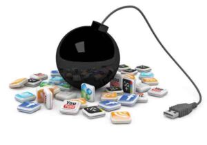 ابزار ارزش‌زدایی دشمن