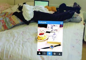 تبدیل زیستن به نمایش