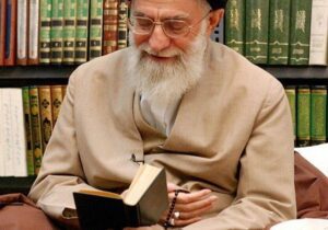 کتاب‌خوان عالی‌قدر