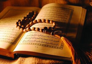 بی اعتمادی مقدس؛ از مدینه‌النبی تا ایران امروز